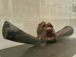 My Paparazzi Moment at Lorenzo Quinn's Metamorphosis at Halcyon